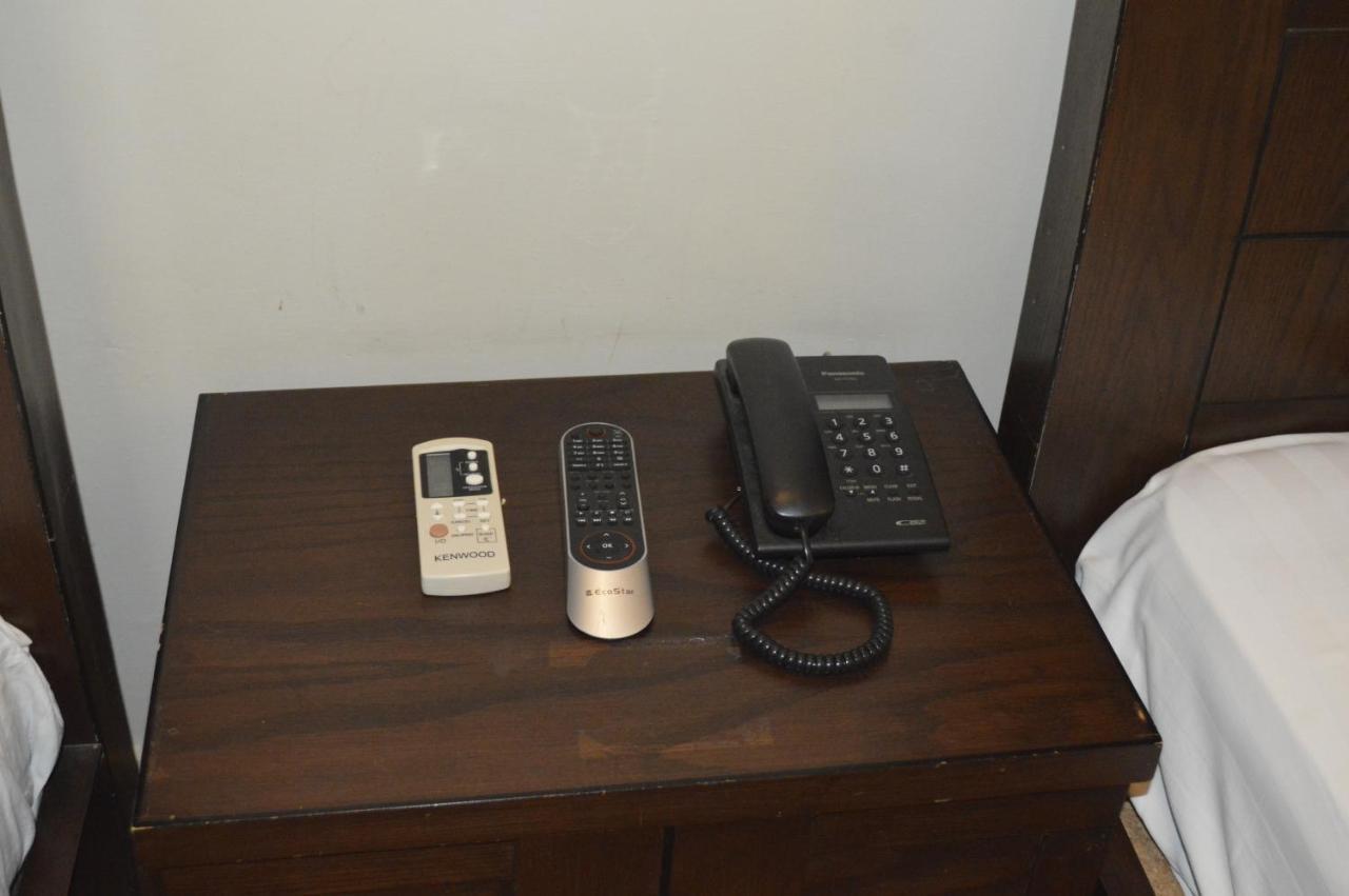 New Shelton Guest House Islamabad Esterno foto