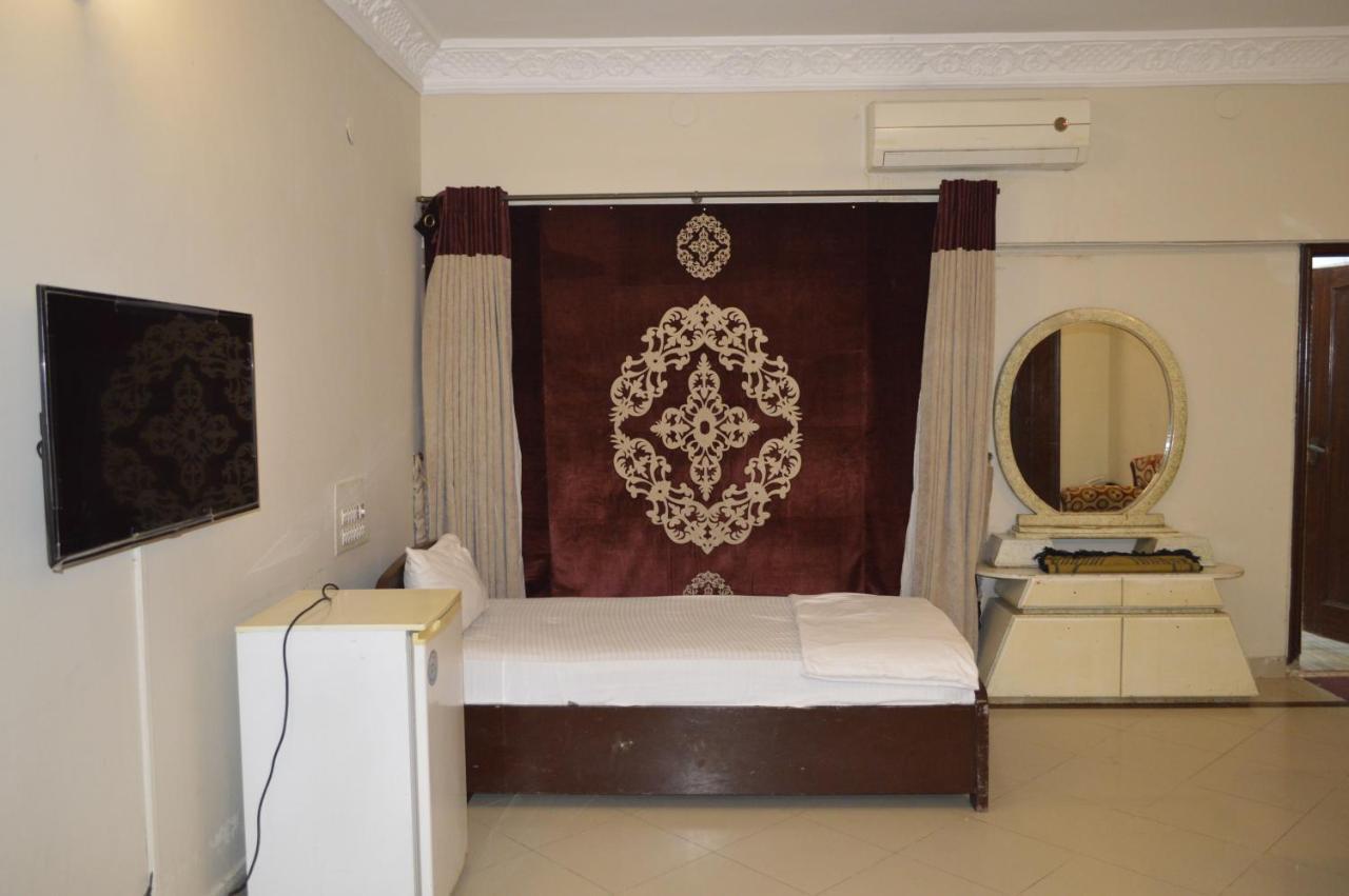New Shelton Guest House Islamabad Esterno foto
