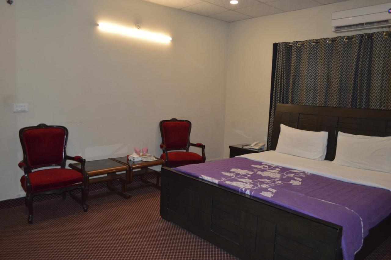New Shelton Guest House Islamabad Esterno foto
