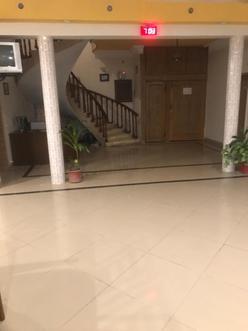 New Shelton Guest House Islamabad Esterno foto