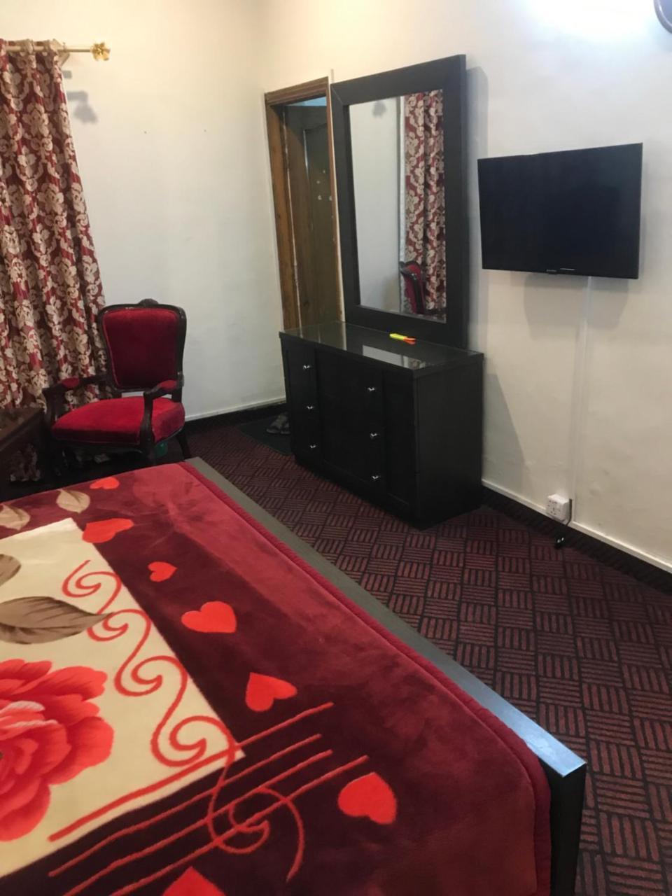 New Shelton Guest House Islamabad Esterno foto