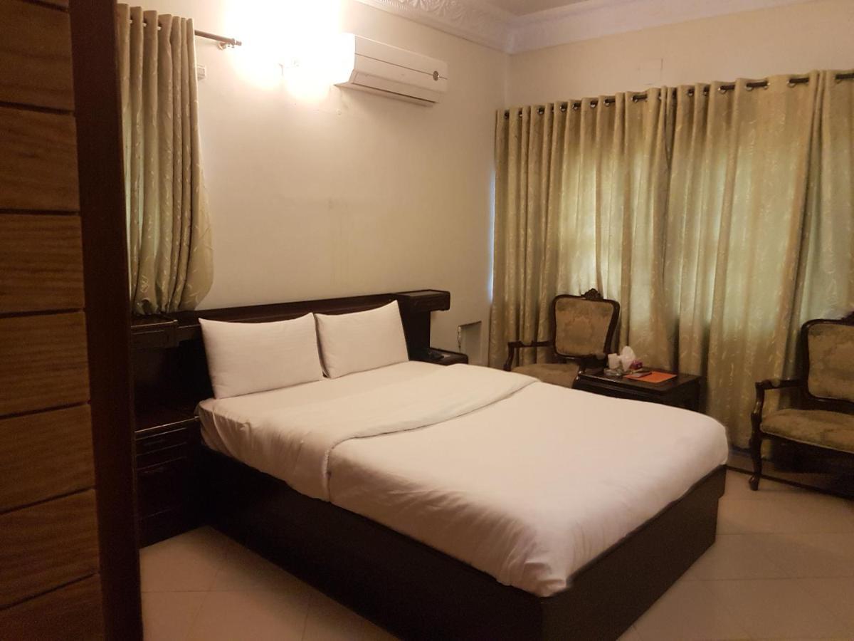 New Shelton Guest House Islamabad Esterno foto